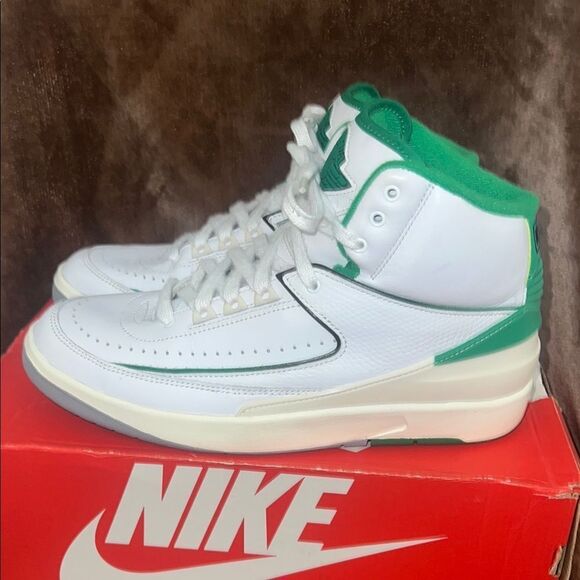 Air Jordan Retro 2 green white
